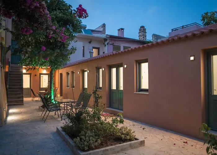 Lindas Convent Garden Home 2